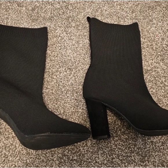 Elegant Black Heeled Boots for Women - Picture 2 of 2